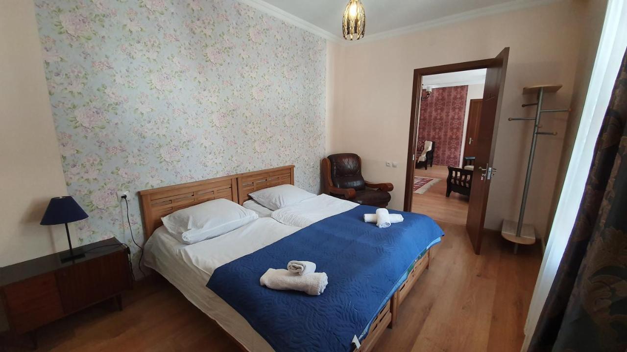 Guest House Sandro Kasbegi Buitenkant foto