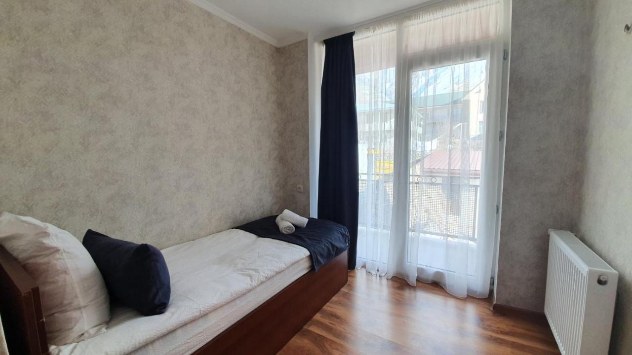 Guest House Sandro Kasbegi Buitenkant foto