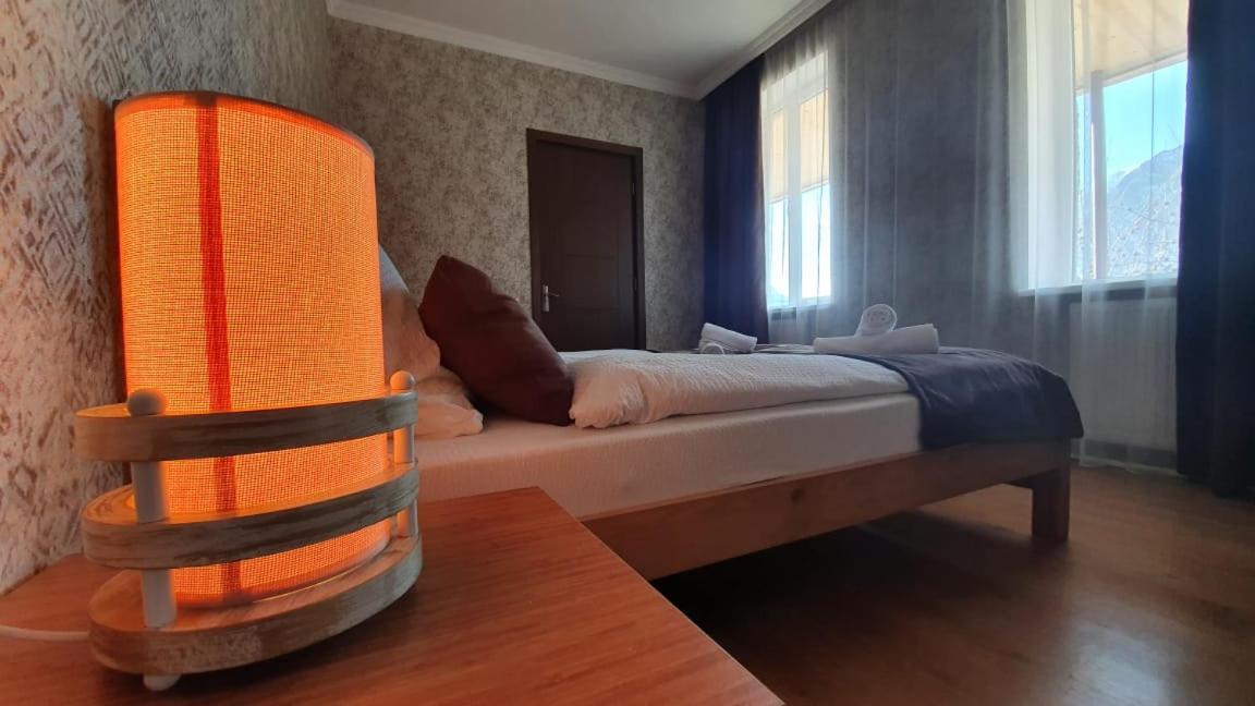 Guest House Sandro Kasbegi Buitenkant foto