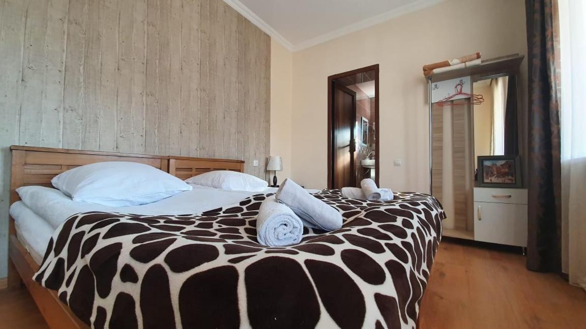 Guest House Sandro Kasbegi Buitenkant foto