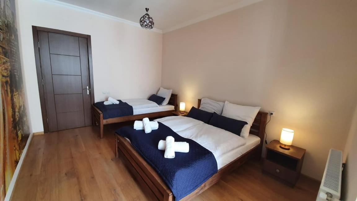Guest House Sandro Kasbegi Buitenkant foto